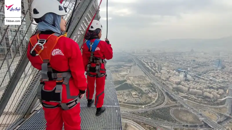 سکوی پیادهروی یا Edge Walking برج میلاد