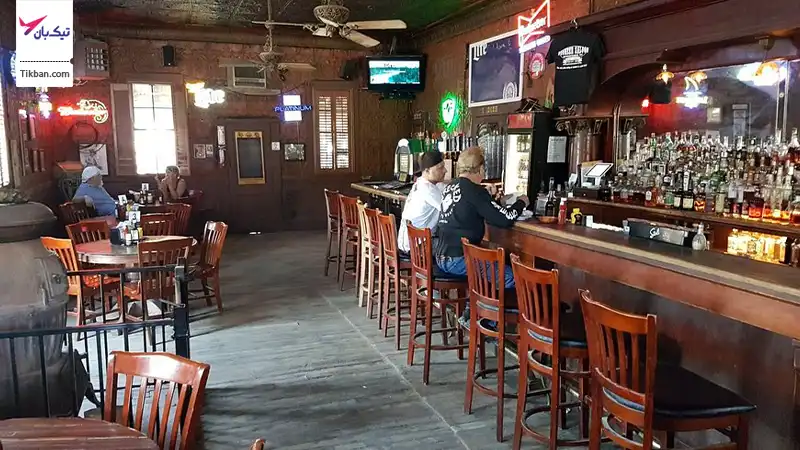 کافه تریای پیونر سالن